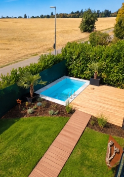 GFK-Pool/Fertigpool 5m × 2,4m ×1,6m vollisolier, inkl. Pumpe und Skimmer